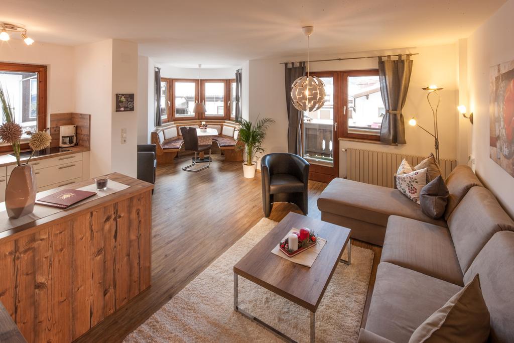 Appartements Al Castagno Ehrwald Exterior photo